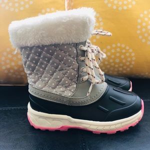 Carter’s Size 11 rain/snow boot size 11 w/fur
